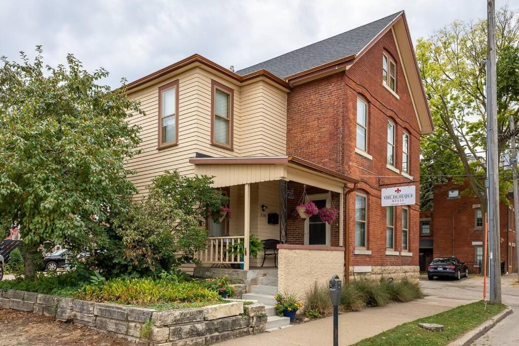 The Dubuque House - Historic Downtown Location! Villa Exterior photo